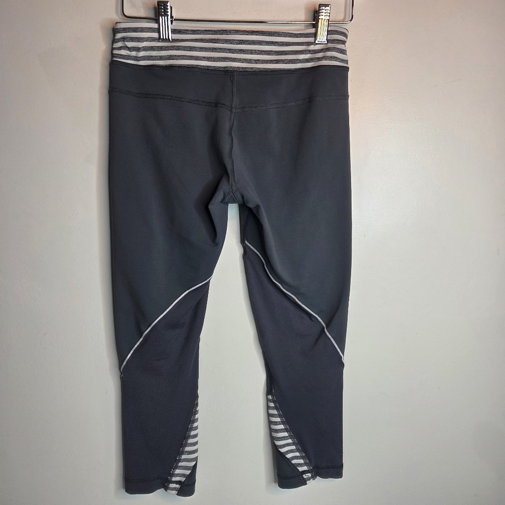 Lululemon Cropped Charcoal Gray Leggings Size 6 - Picture 5 of 6
